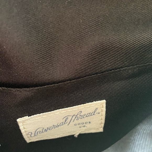 Universal Thread Black Adjustable Crossbody Bag - Picture 12 of 12